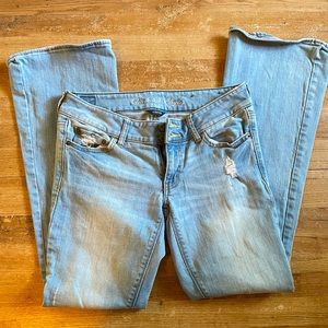 American Eagle Artist Low rise Flare